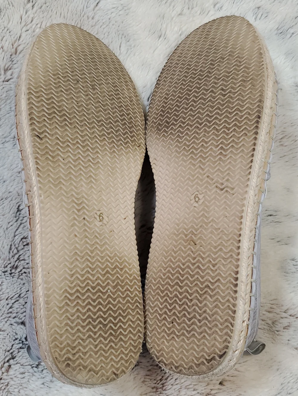 Simply Southern Heather Gray Slip-On Espadrilles W/ A Rope Midsole. 6